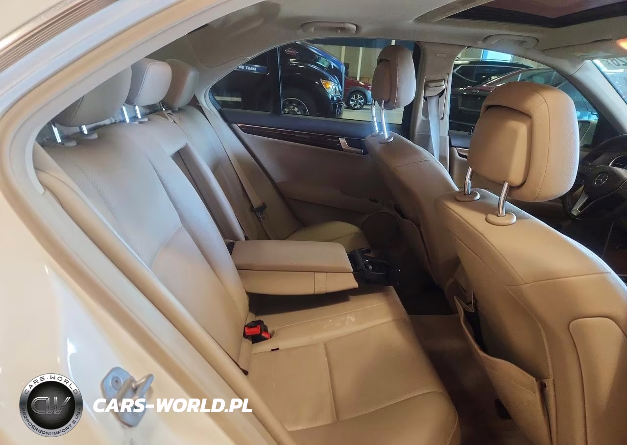 2013 Mercedes-Benz C 300 4Matic VIN:WDDGF8AB9DG108518 - 10