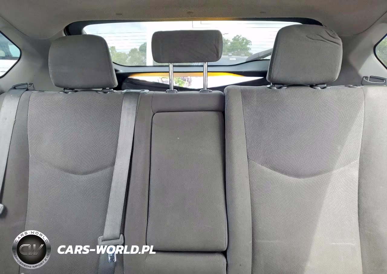 2011 Toyota Prius Two VIN:JTDKN3DU9B5327222 - 10