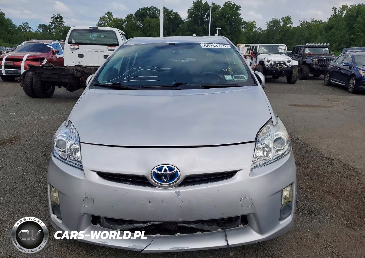 2011 Toyota Prius Two VIN:JTDKN3DU9B5327222 - 5