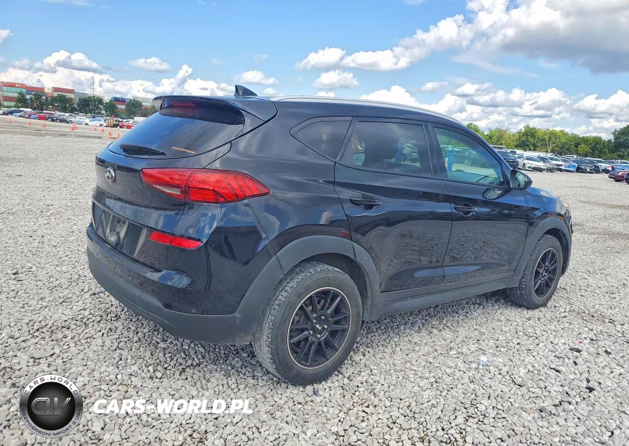 2019 Hyundai Tucson Value VIN:KM8J33A41KU052677 - 3