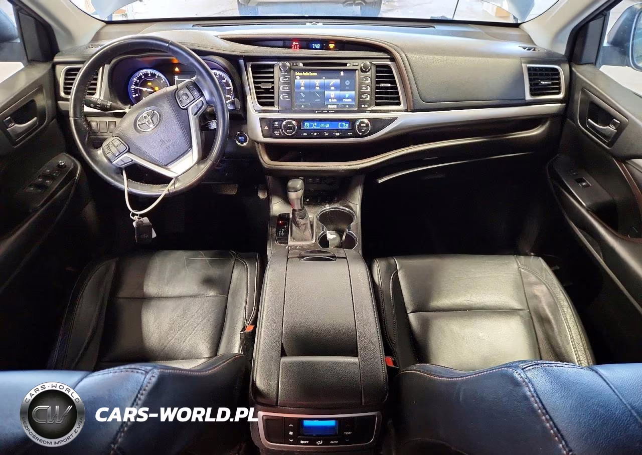 2018 Toyota Highlander Xle VIN:5TDJZRFHXJS907753 - 8