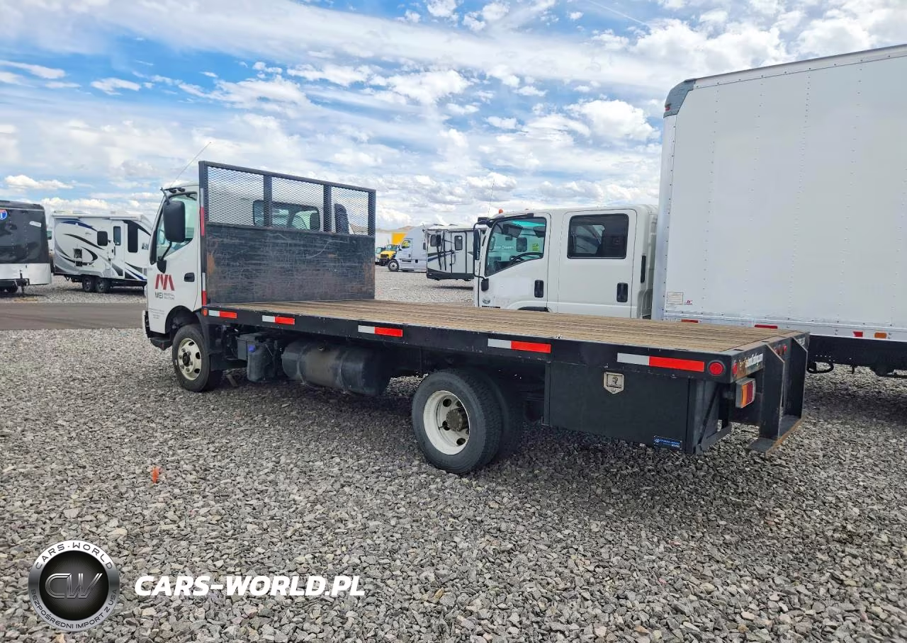 2018 Hino Truck VIN:JHHYDM1H4JK005840 - 2
