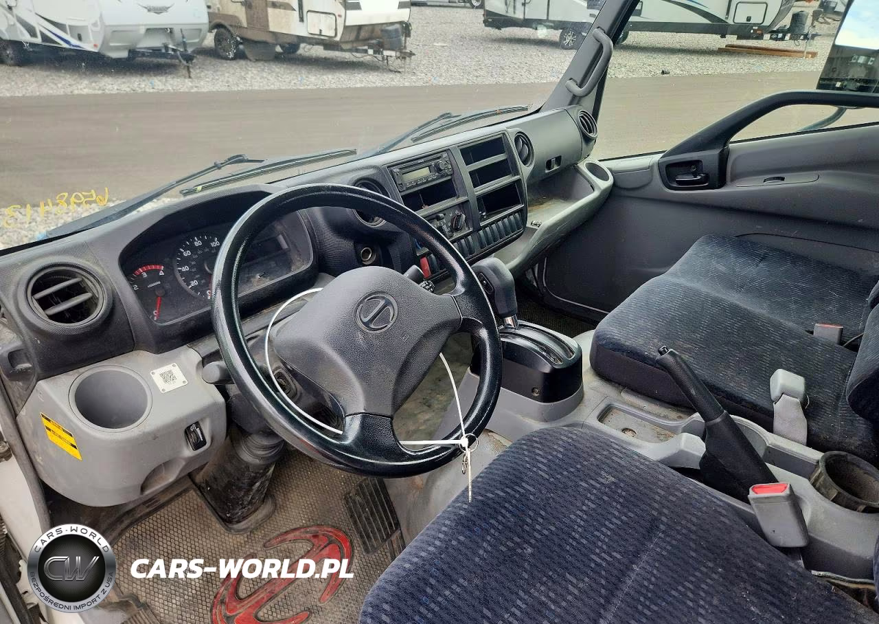 2018 Hino Truck VIN:JHHYDM1H4JK005840 - 8