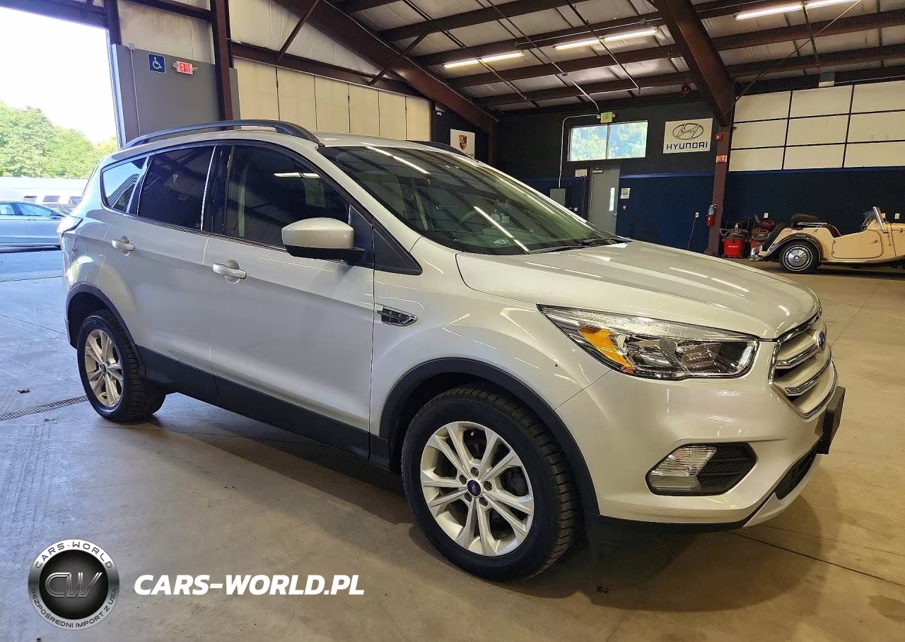 2018 Ford Escape Se VIN:1FMCU0GD1JUB61845 - 4