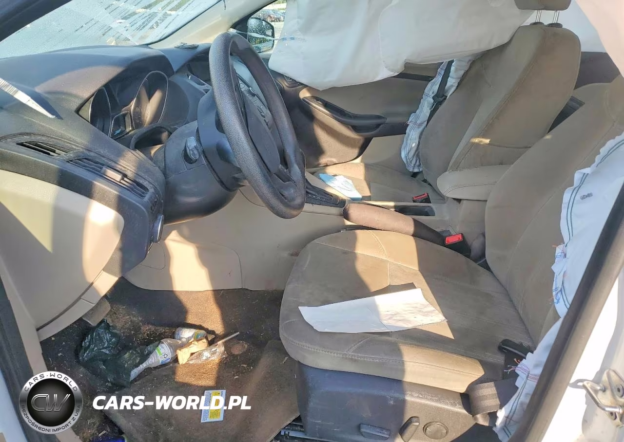 2016 Ford Focus Se VIN:1FADP3F21GL393268 - 7