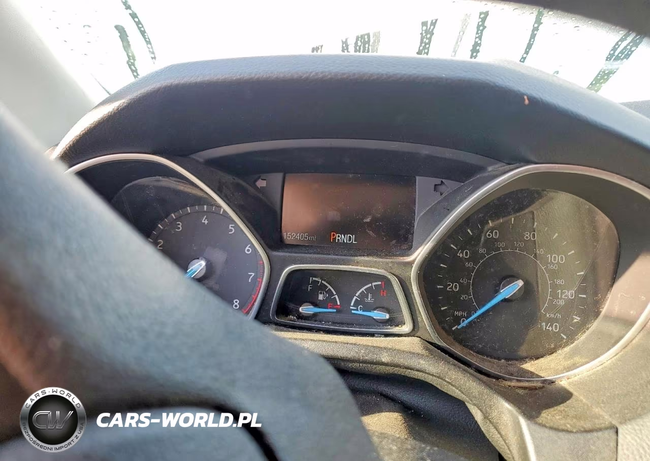 2016 Ford Focus Se VIN:1FADP3F21GL393268 - 9