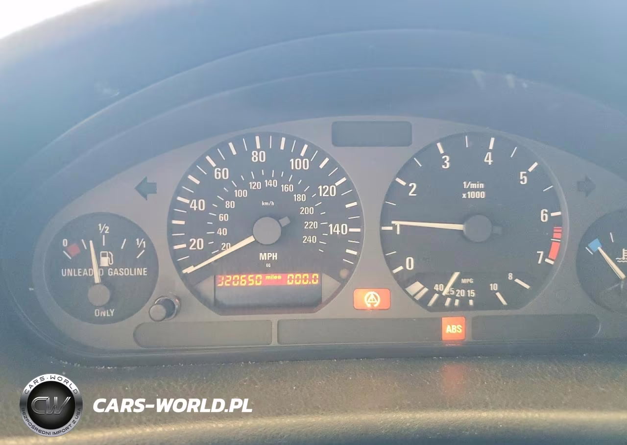 1998 BMW 323 Ic VIN:WBABJ7328WEA15790 - 9