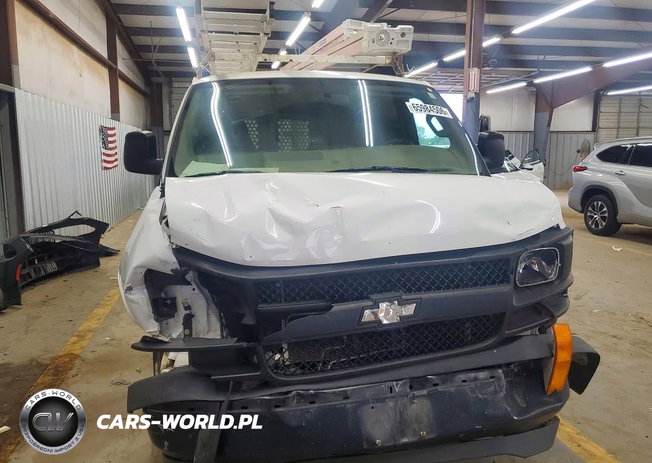 2017 Chevrolet Express G2500 VIN:1GCWGAFF7H1165234 - 5