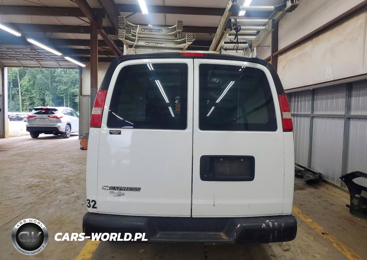 2017 Chevrolet Express G2500 VIN:1GCWGAFF7H1165234 - 6