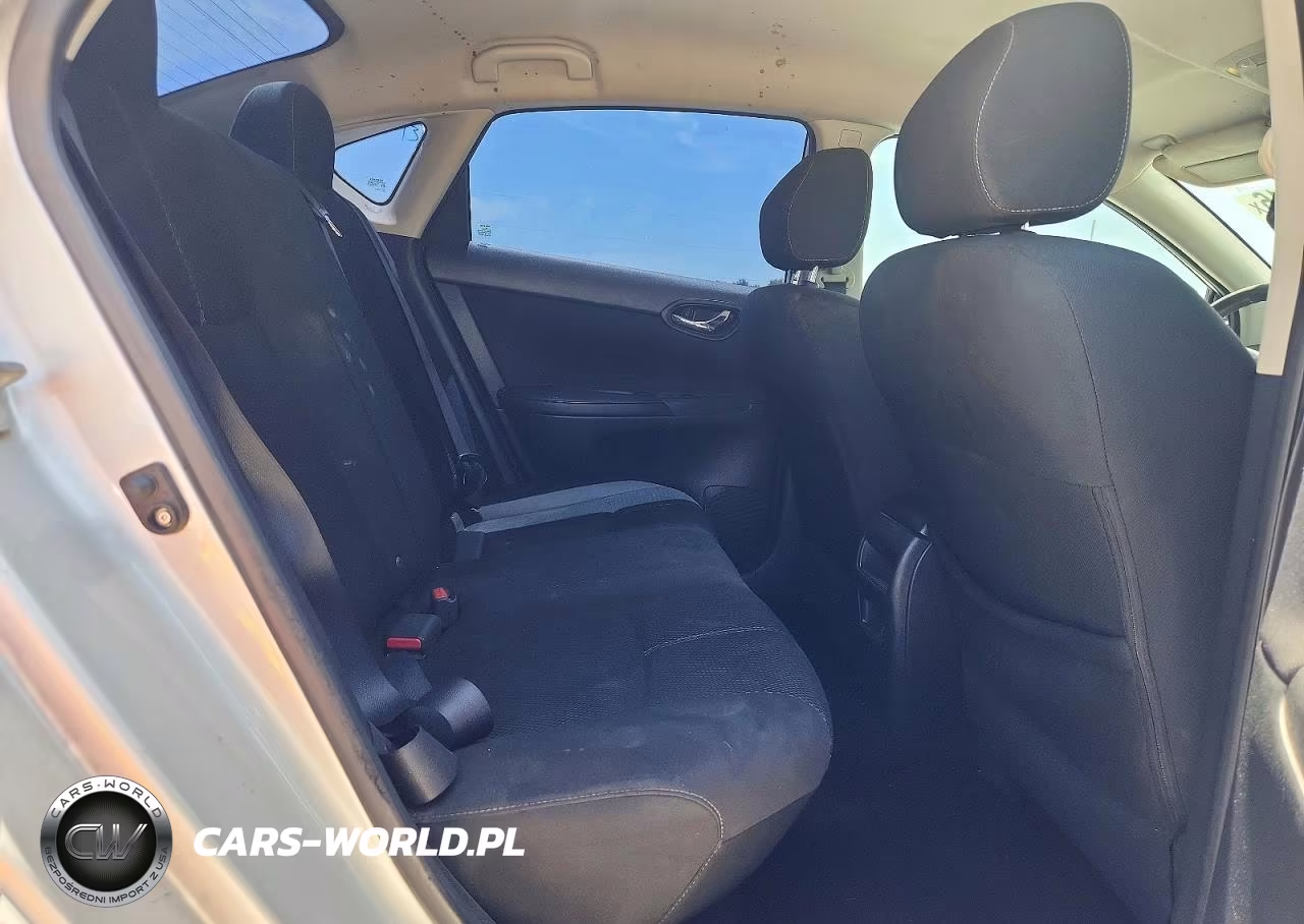 2016 Nissan Sentra S VIN:3N1AB7AP0GY324751 - 10