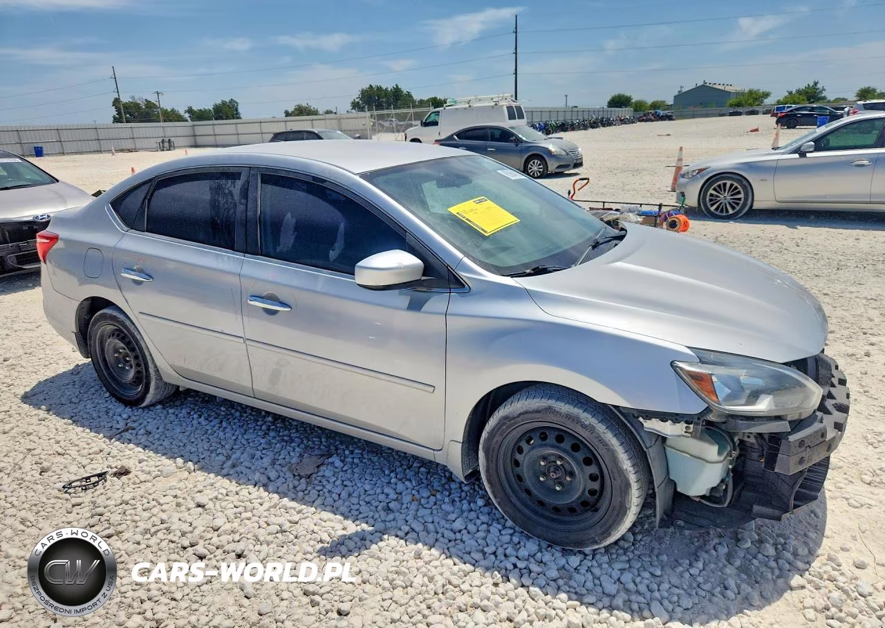 2016 Nissan Sentra S VIN:3N1AB7AP0GY324751 - 4