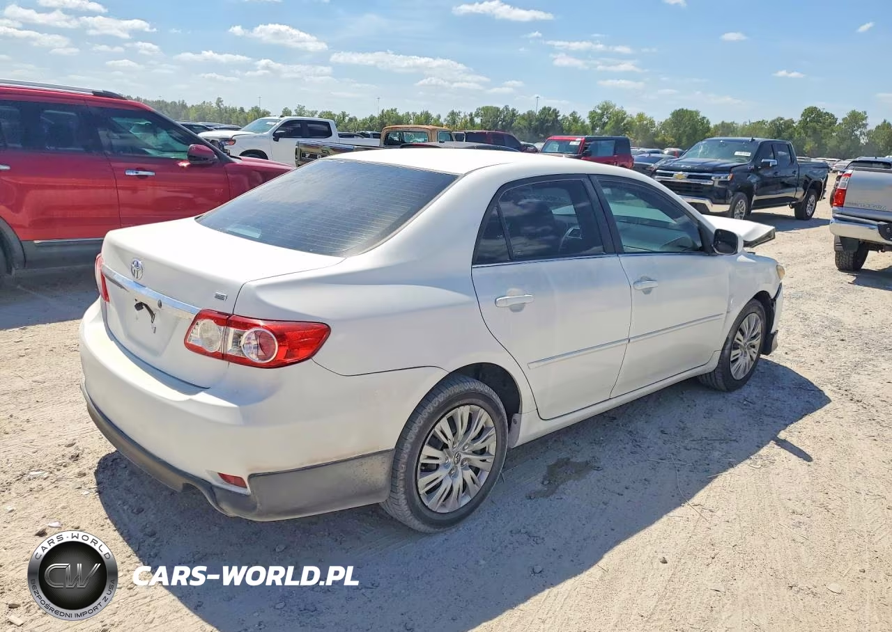 2013 Toyota Corolla Le VIN:5YFBU4EE6DP076312 - 3