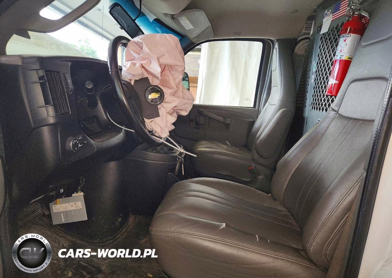 2020 Chevrolet Express G2500 VIN:1GCWGAFP0L1165609 - 7