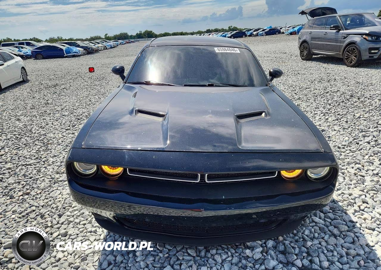 2019 Dodge Challenger Sxt VIN:2C3CDZAG7KH701753 - 5