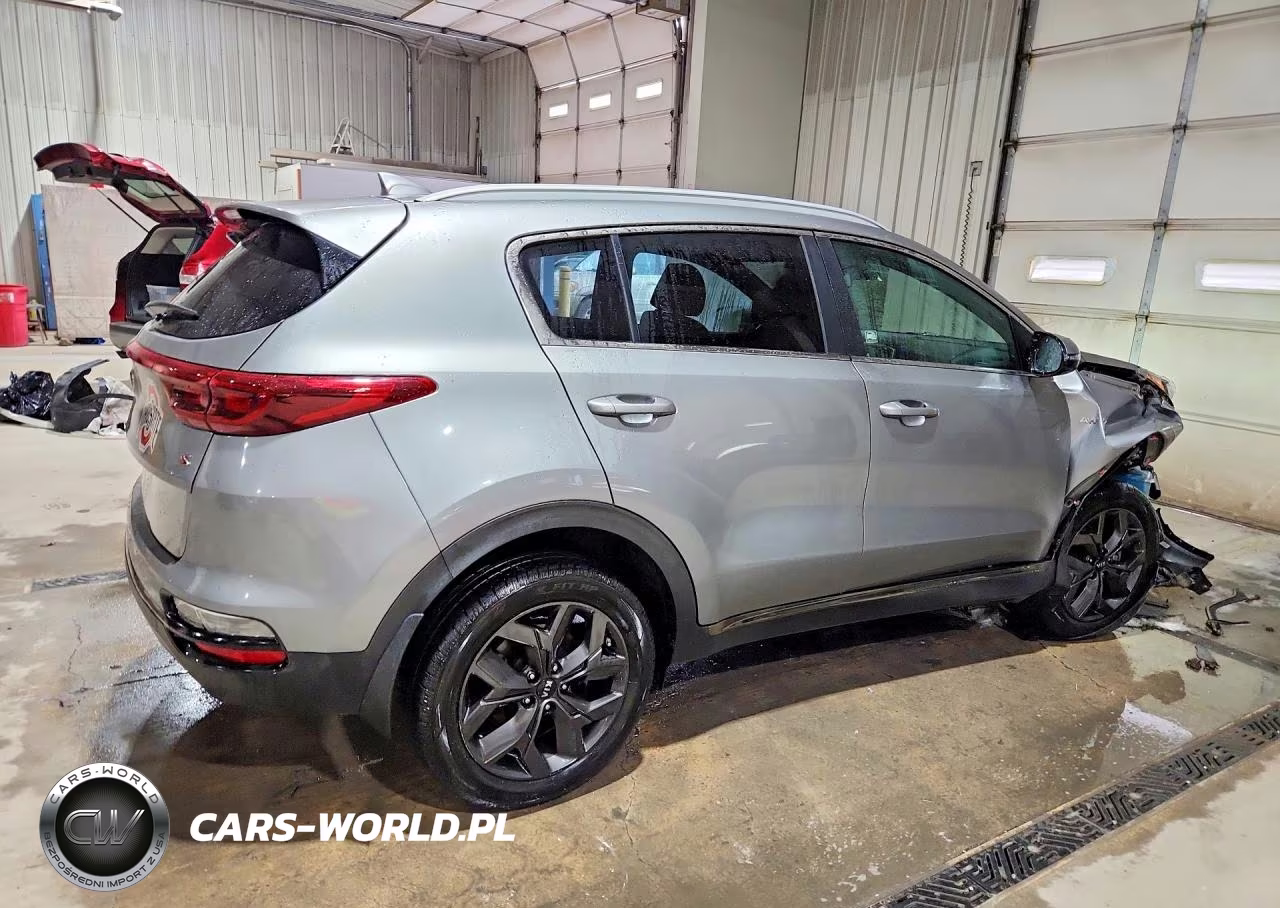 2020 Kia Sportage S VIN:KNDP6CAC1L7650944 - 3