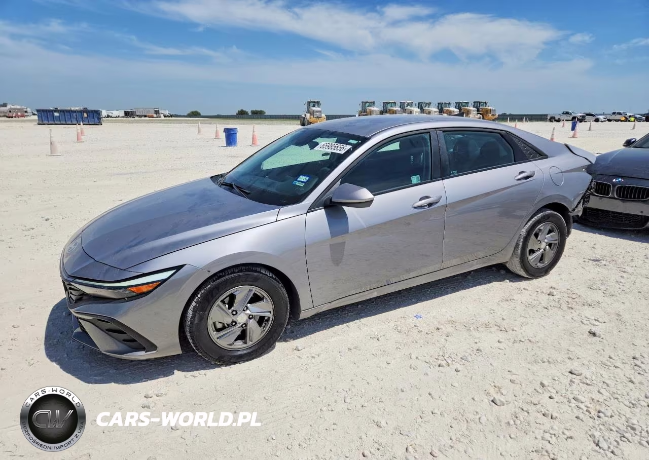 2025 Hyundai Elantra Se
