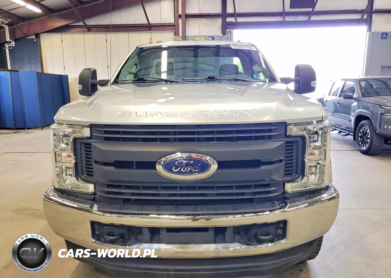 2017 Ford F350 VIN:1FTRF3B65HEF41567 - 5