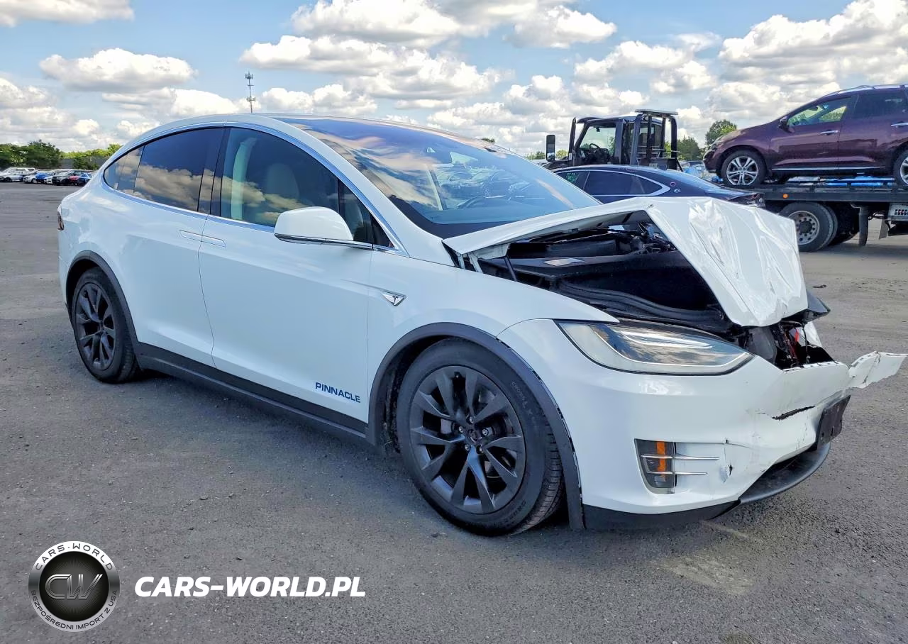 2016 Tesla Model X VIN:5YJXCBE21GF016554 - 4