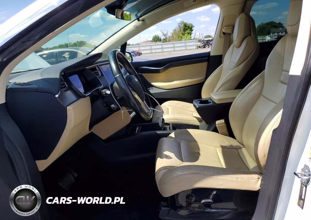 2016 Tesla Model X VIN:5YJXCBE21GF016554 - 7