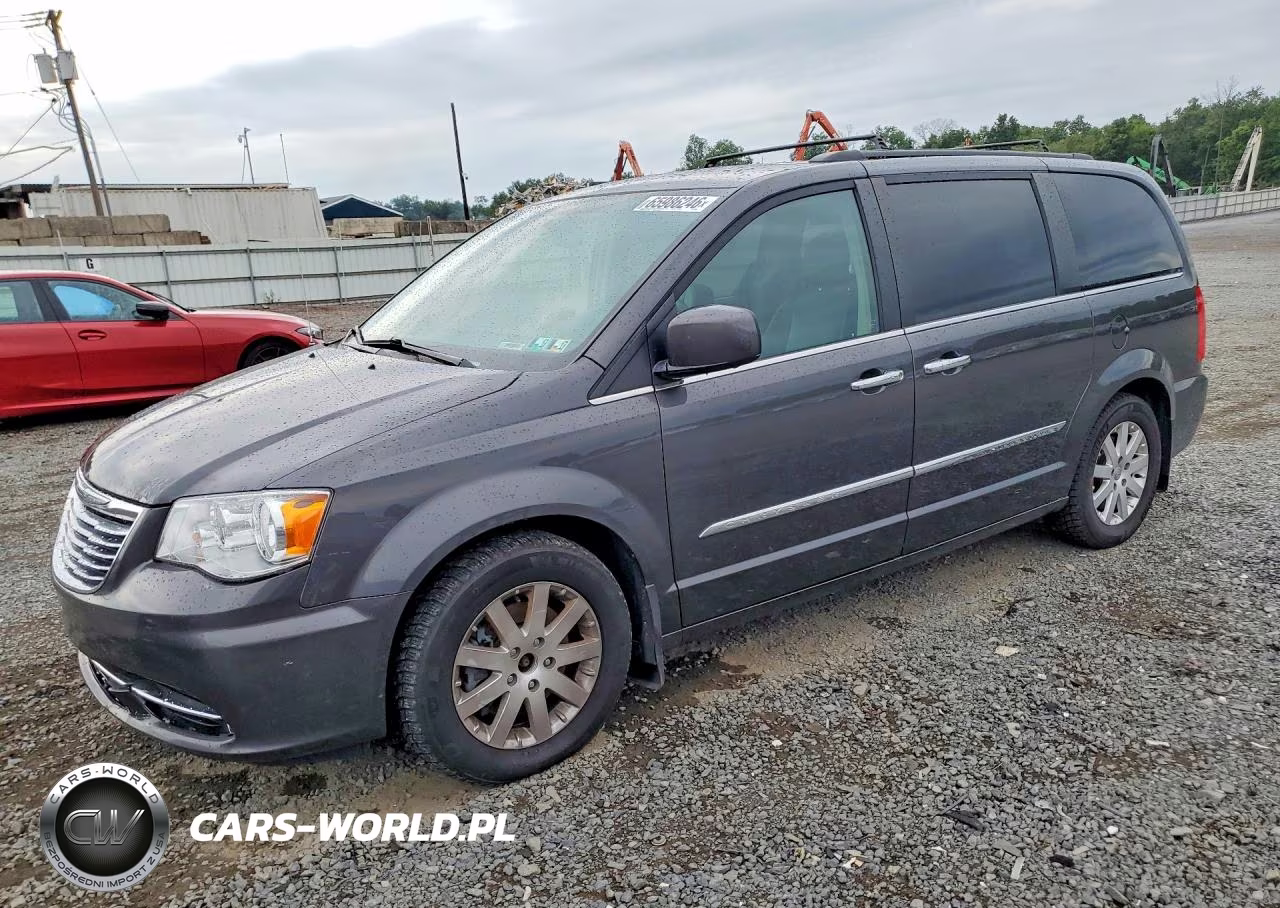 2016 Chrysler Town & Country Touring