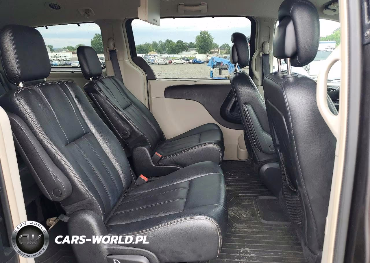 2016 Chrysler Town & Country Touring VIN:2C4RC1BG5GR149857 - 11