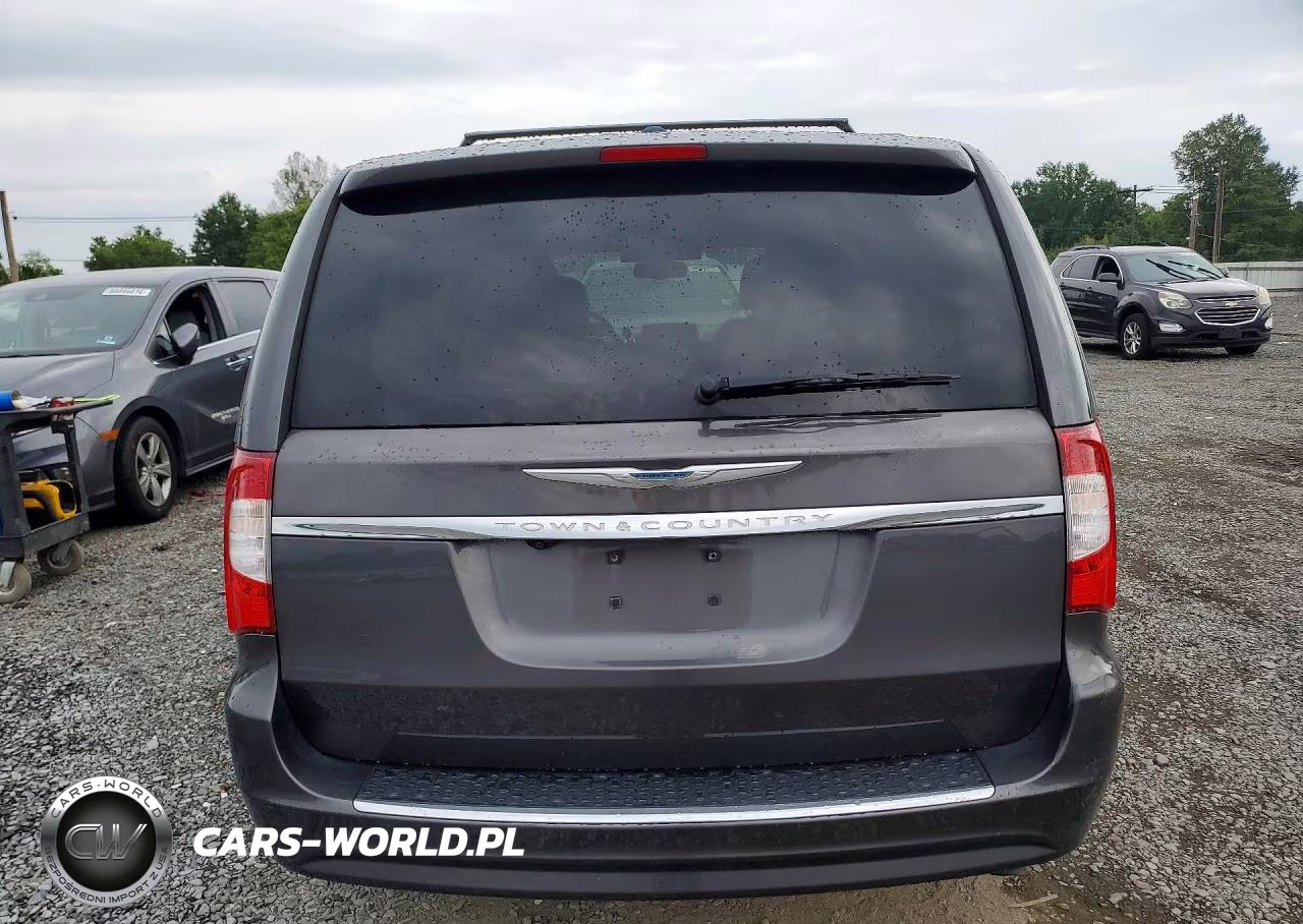 2016 Chrysler Town & Country Touring VIN:2C4RC1BG5GR149857 - 6