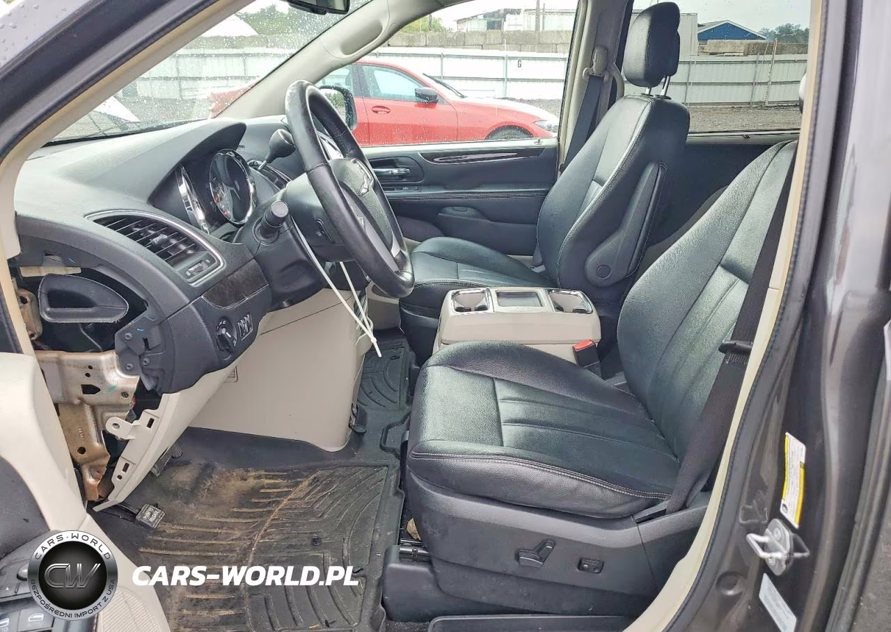 2016 Chrysler Town & Country Touring VIN:2C4RC1BG5GR149857 - 7
