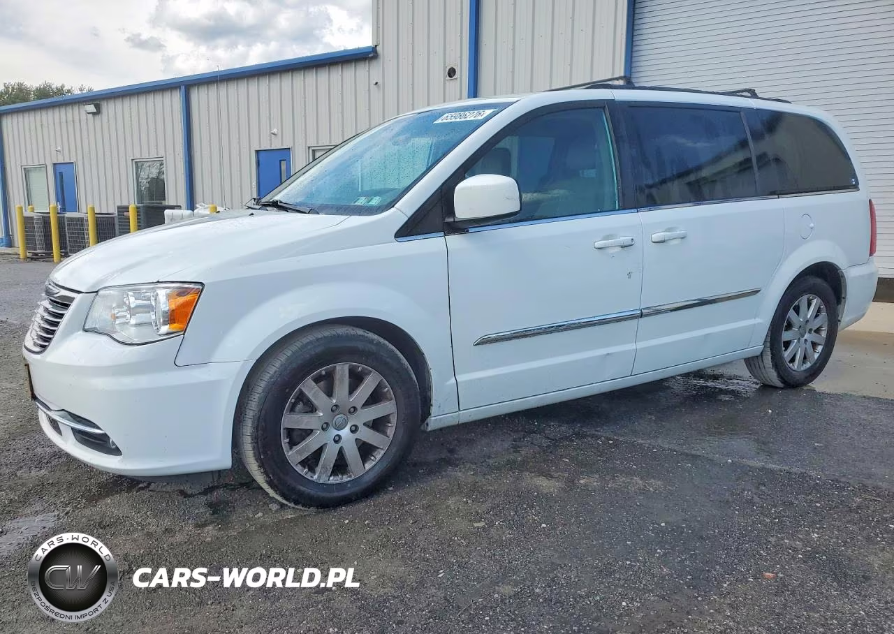 2016 Chrysler Town & Country Touring – zdjęcie 1 z 13