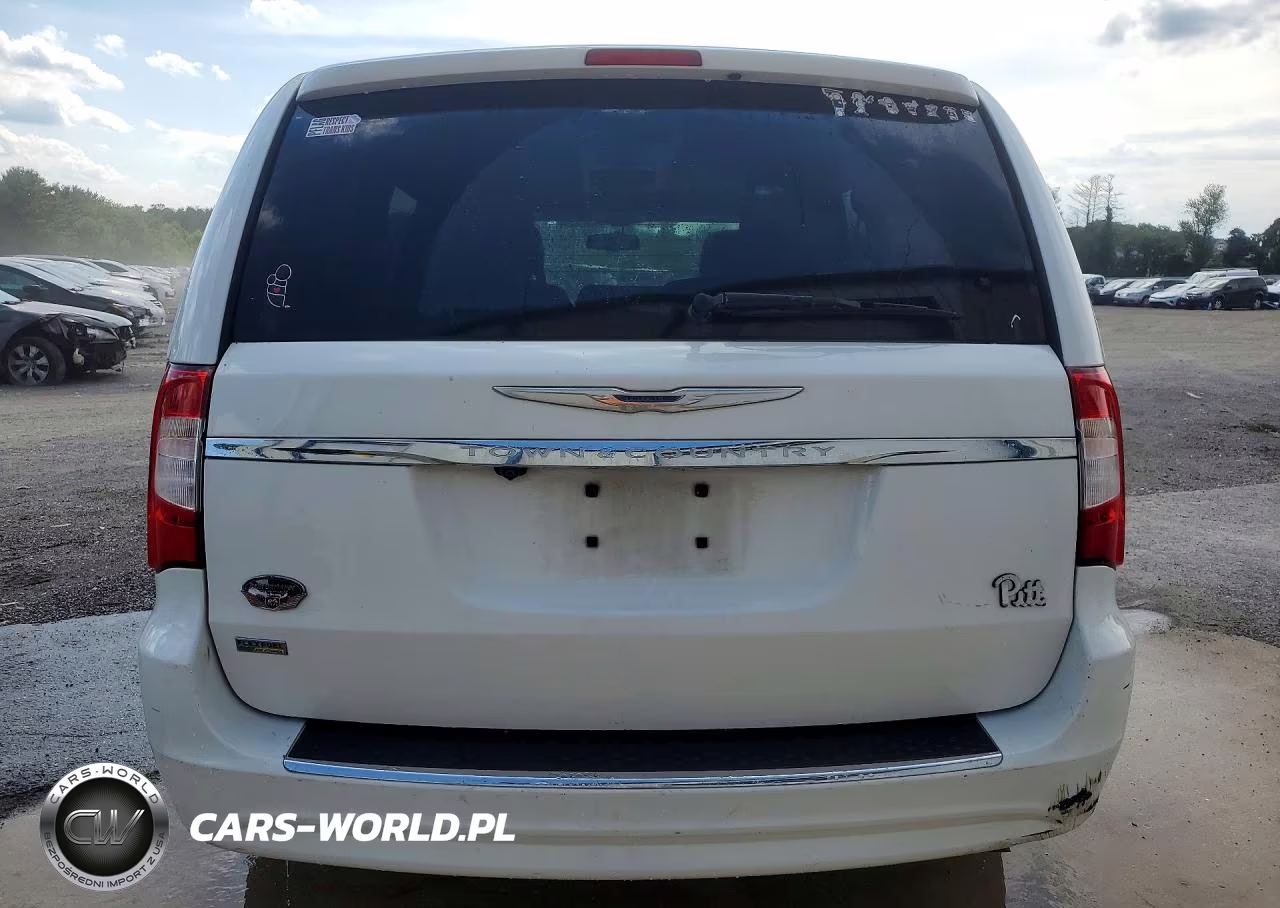 2016 Chrysler Town & Country Touring VIN:2C4RC1BG8GR286954 - 6