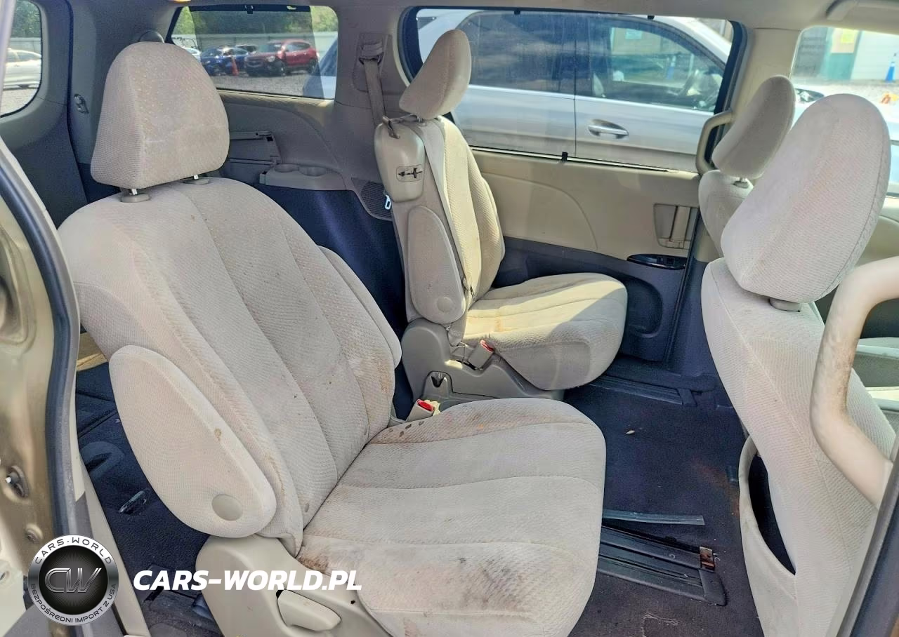 2011 Toyota Sienna VIN:5TDKK3DC1BS022923 - 11