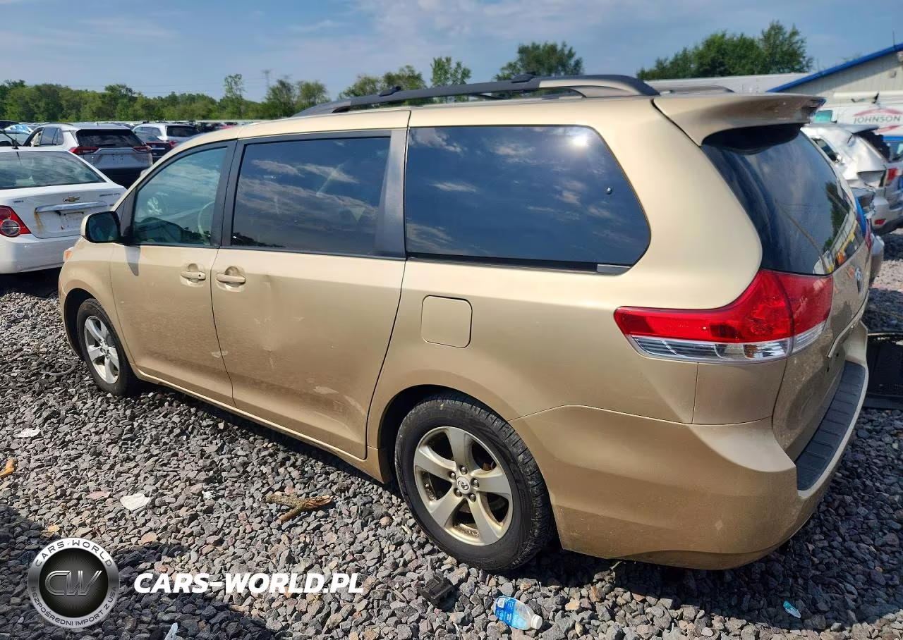 2011 Toyota Sienna VIN:5TDKK3DC1BS022923 - 2