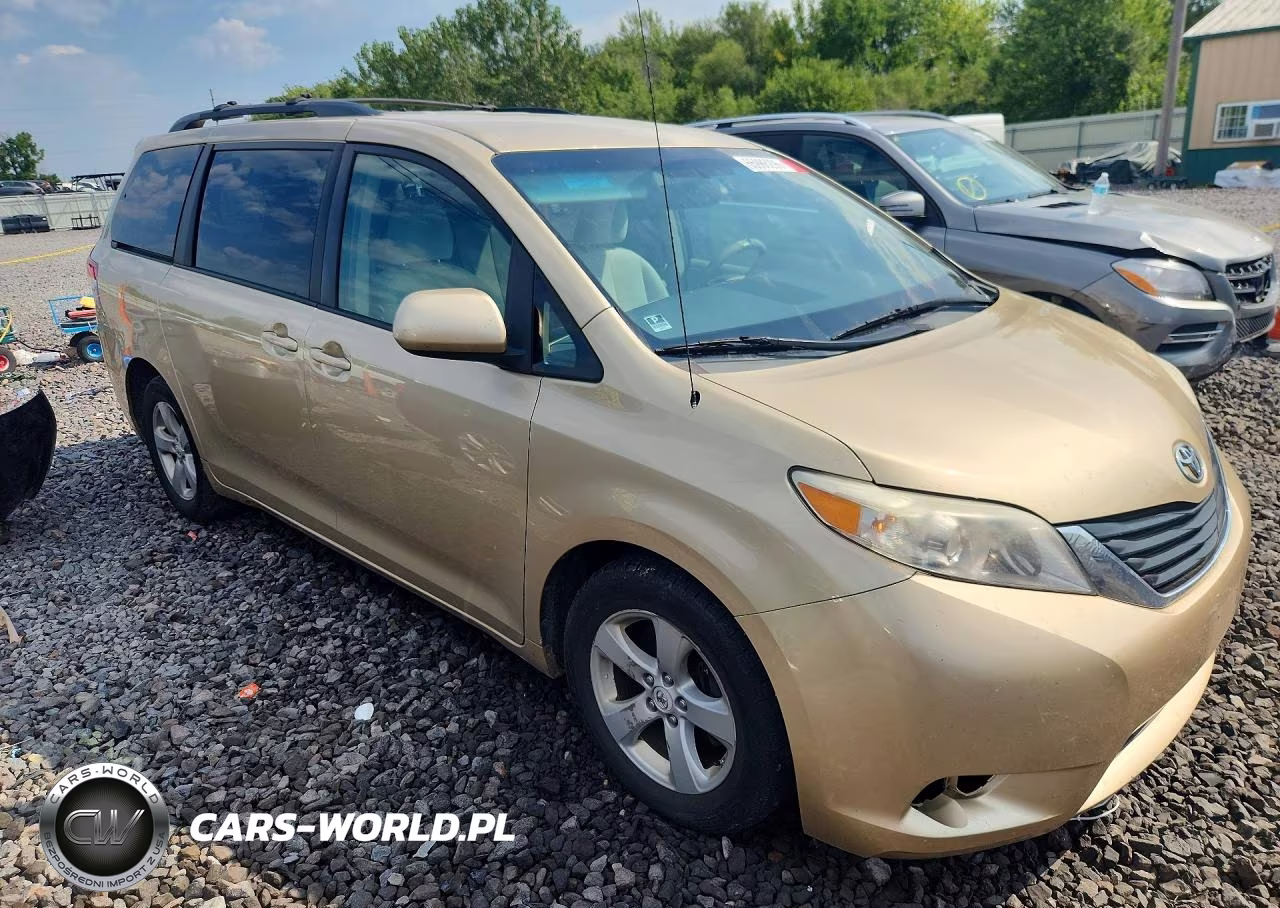 2011 Toyota Sienna VIN:5TDKK3DC1BS022923 - 4