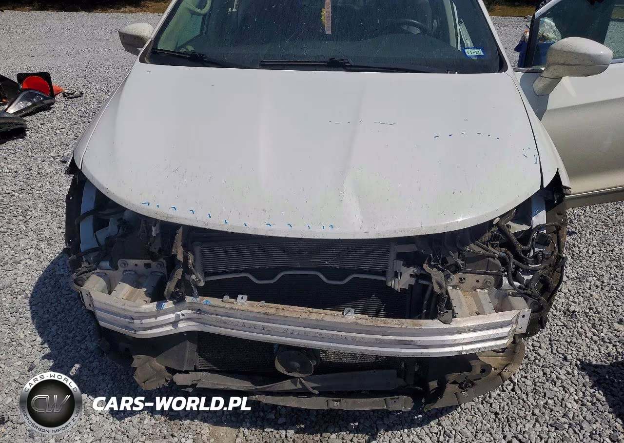 2019 Chrysler Pacifica Touring L VIN:2C4RC1BG9KR604377 - 12
