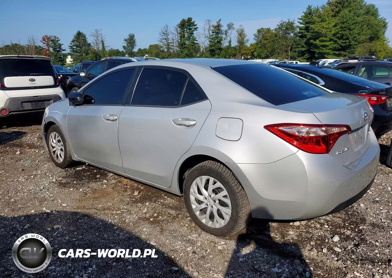 2018 Toyota Corolla Le VIN:5YFBURHEXJP805044 - 2