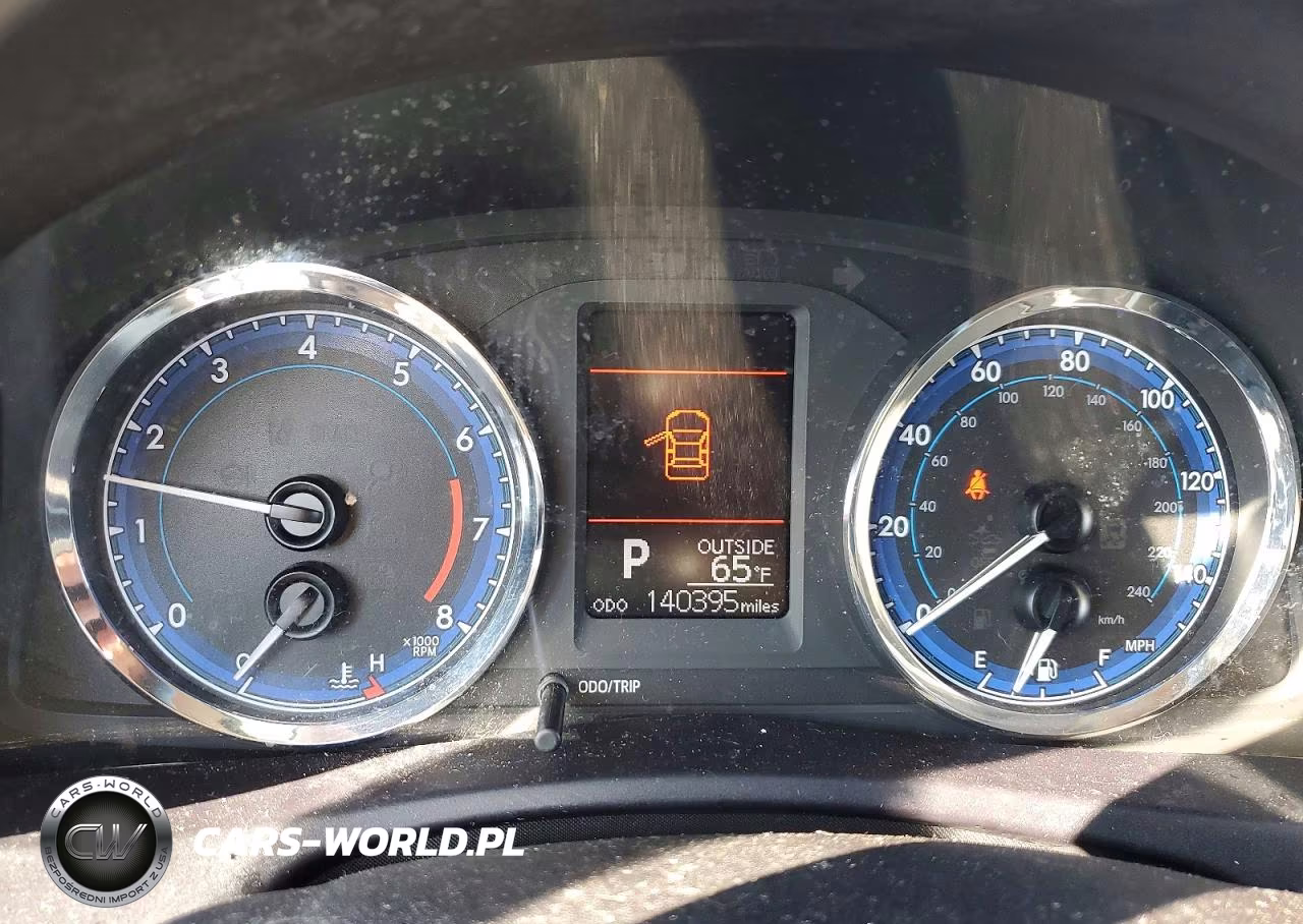 2018 Toyota Corolla Le VIN:5YFBURHEXJP805044 - 9