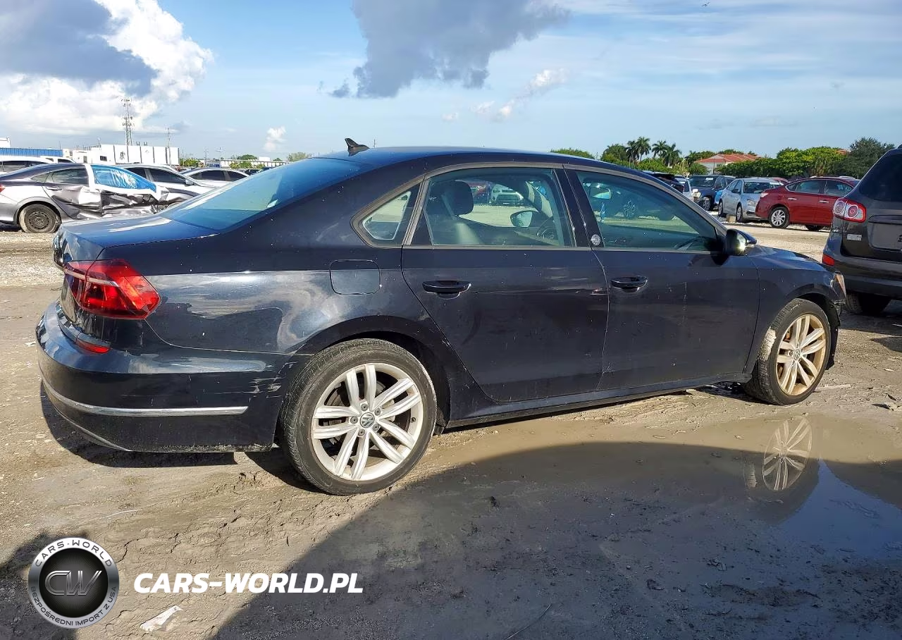 2019 Volkswagen Passat Wolfsburg VIN:1VWLA7A3XKC002350 - 3