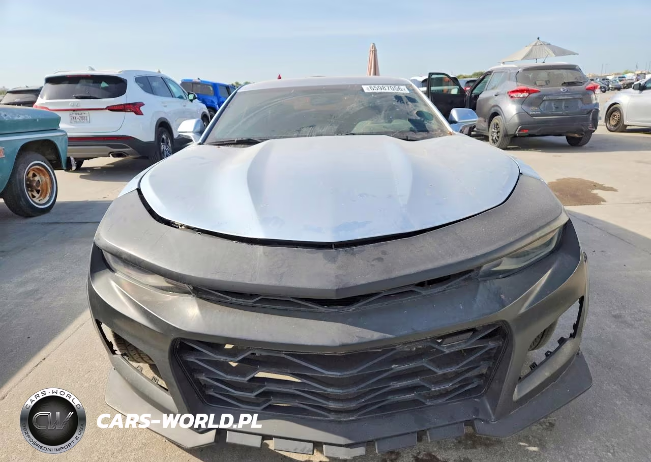 2018 Chevrolet Camaro Lt VIN:1G1FD1RS5J0137003 - 5