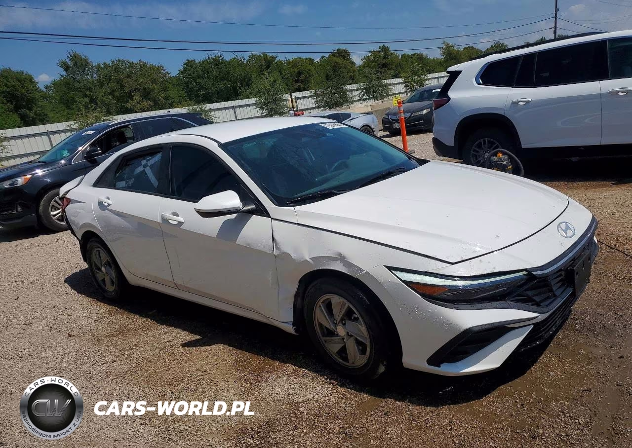 2026 Hyundai Elantra Se VIN:KMHLL4DG6TU204510 - 4