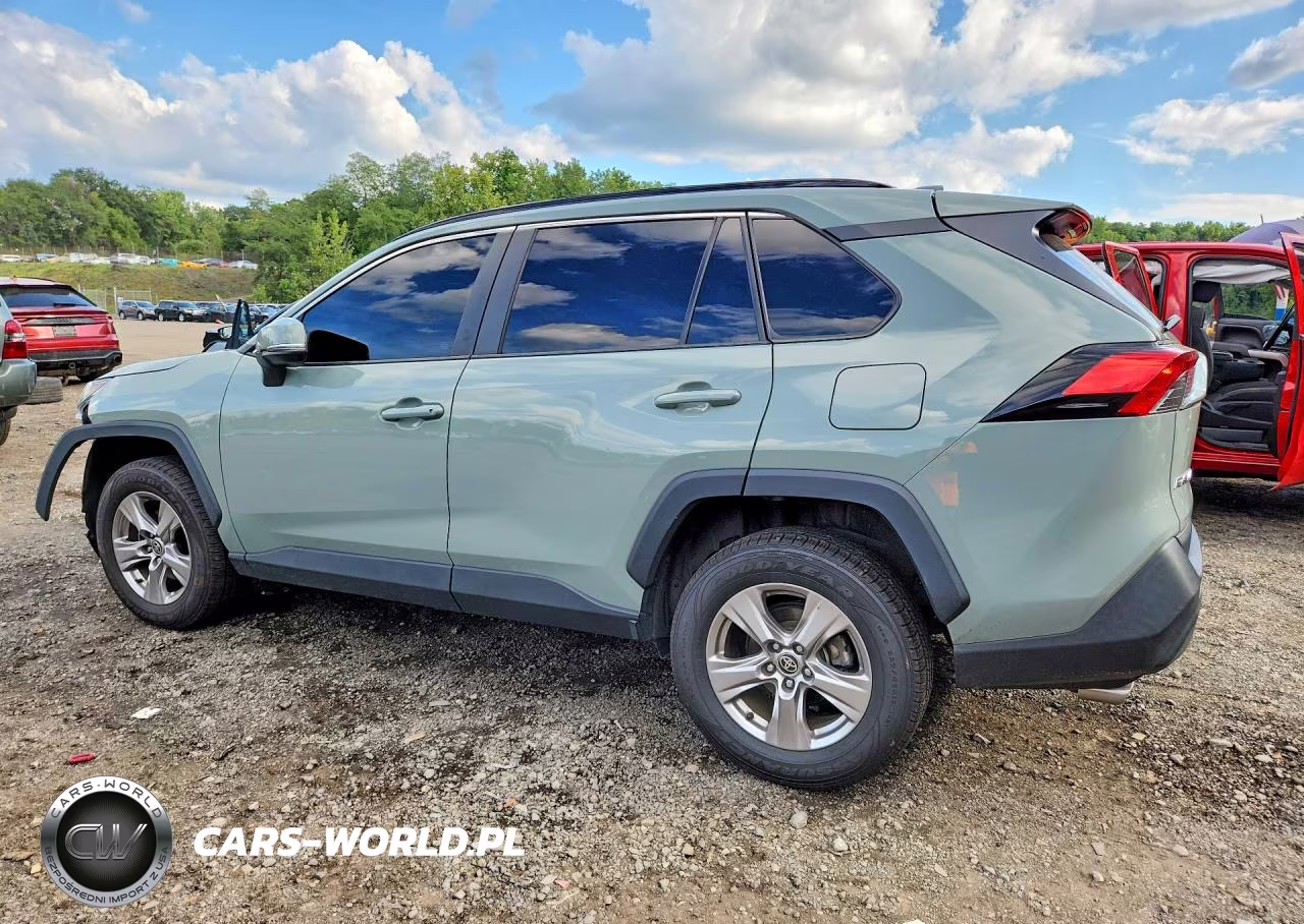 2023 Toyota Rav4 Xle VIN:2T3P1RFV9PW365706 - 2