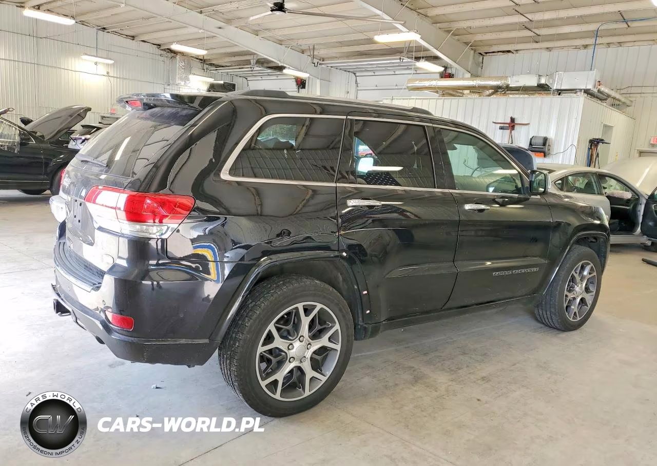 2019 Jeep Grand Cherokee Overland VIN:1C4RJFCG0KC666485 - 3