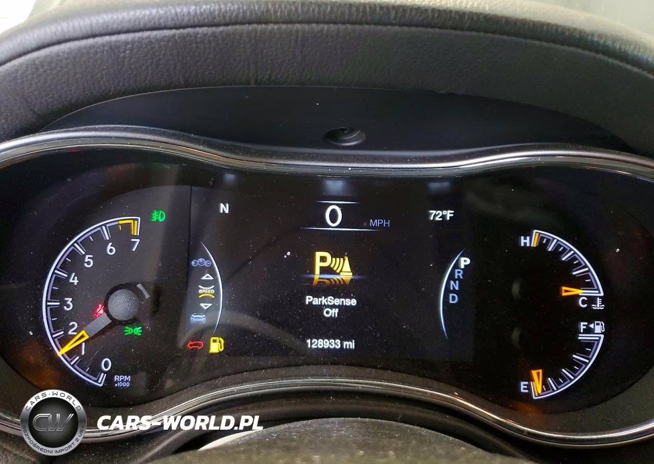 2019 Jeep Grand Cherokee Overland VIN:1C4RJFCG0KC666485 - 9