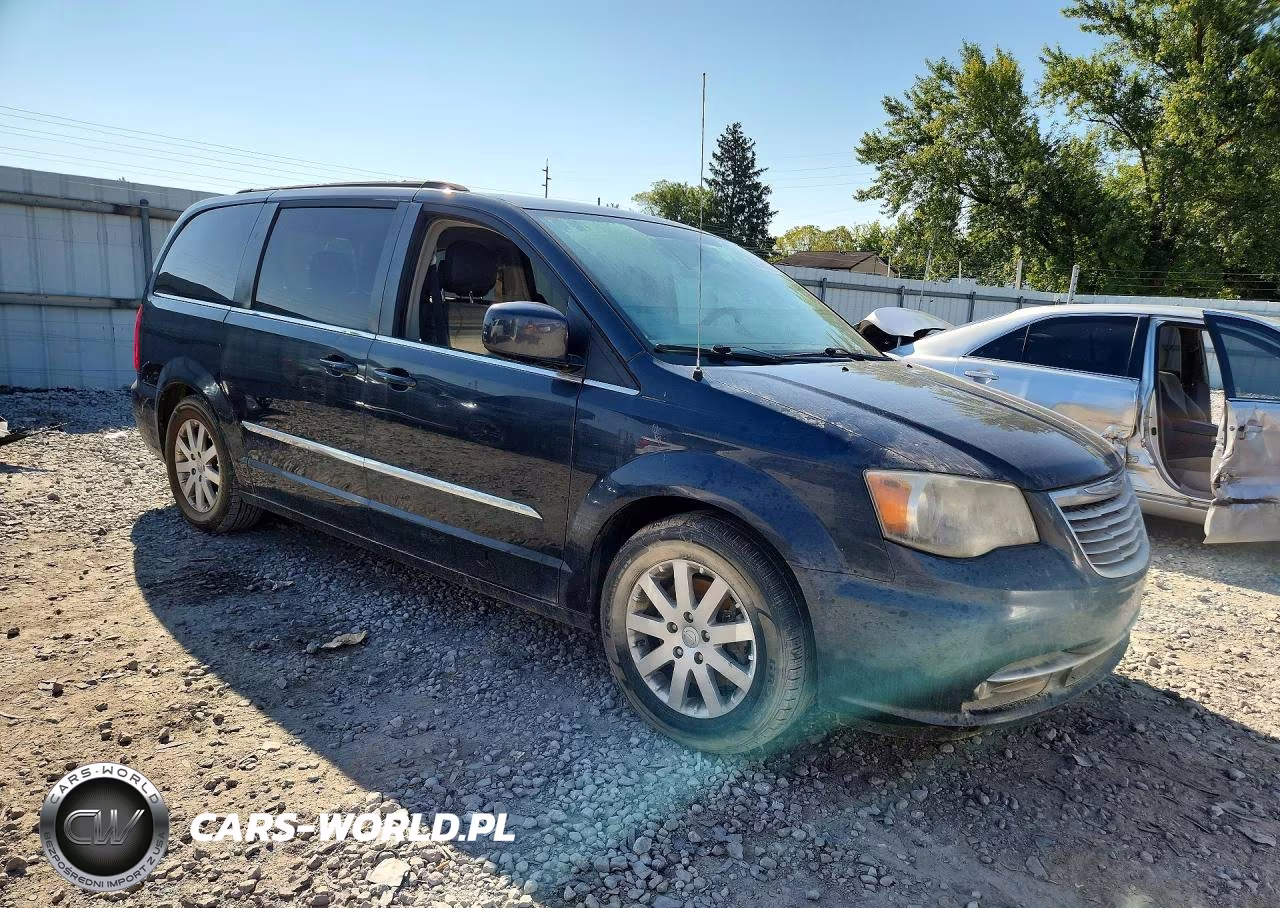2013 Chrysler Town & Country Touring VIN:2C4RC1BG4DR632297 - 4