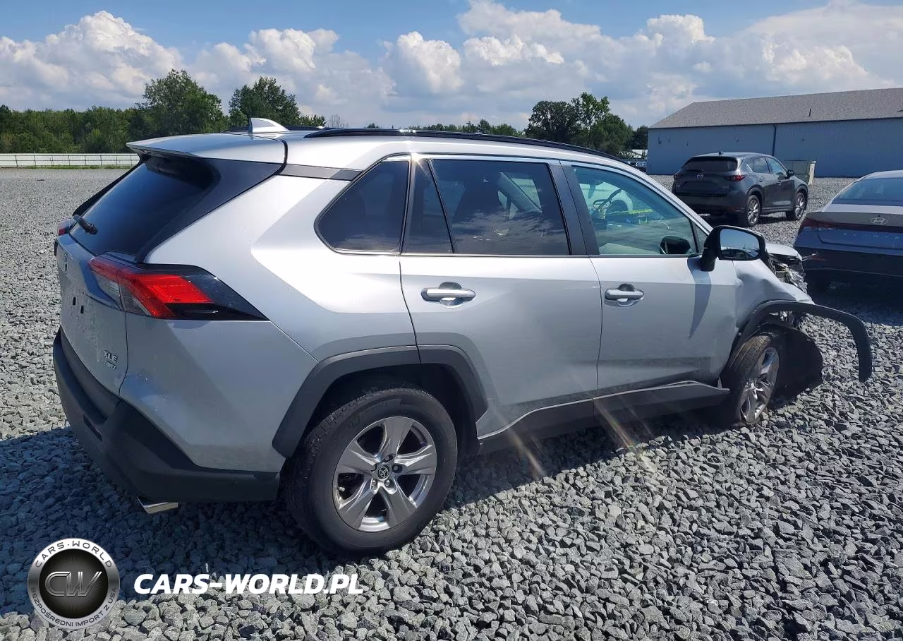 2022 Toyota Rav4 Xle VIN:2T3P1RFV3NW315512 - 3