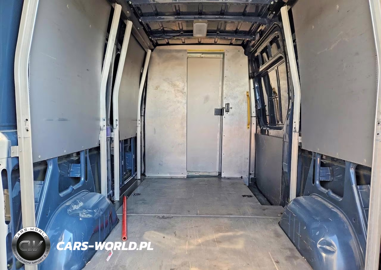 2018 Mercedes-Benz Sprinter 2500 VIN:WD3PE7CD0JP643510 - 10