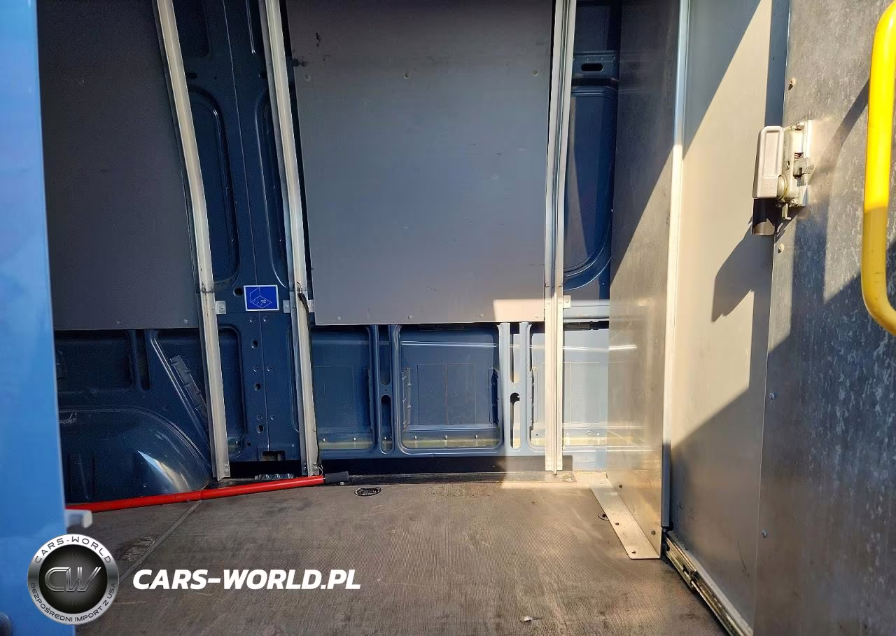 2018 Mercedes-Benz Sprinter 2500 VIN:WD3PE7CD0JP643510 - 11