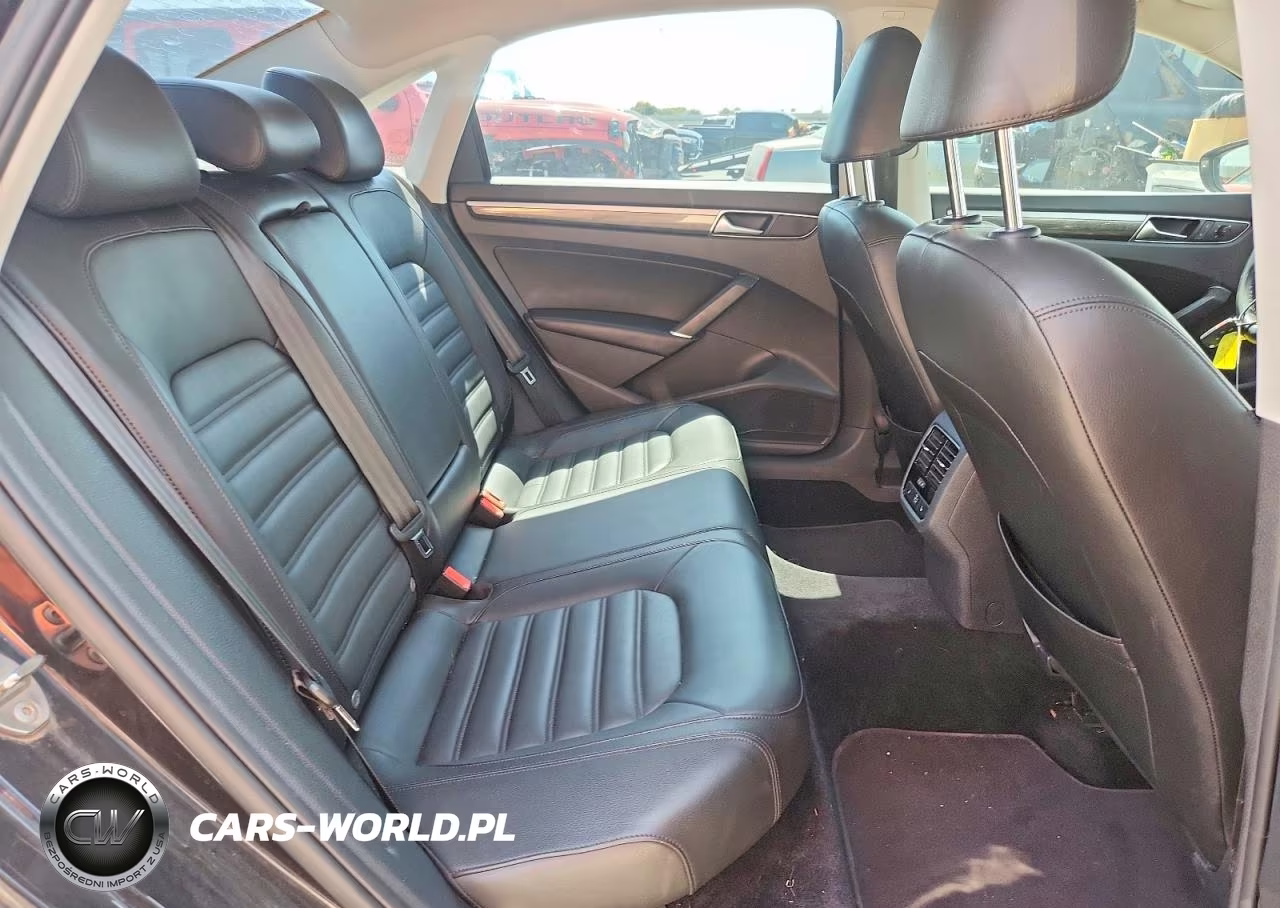 2018 Volkswagen Passat Sel Premium VIN:1VWCA7A31JC017222 - 10