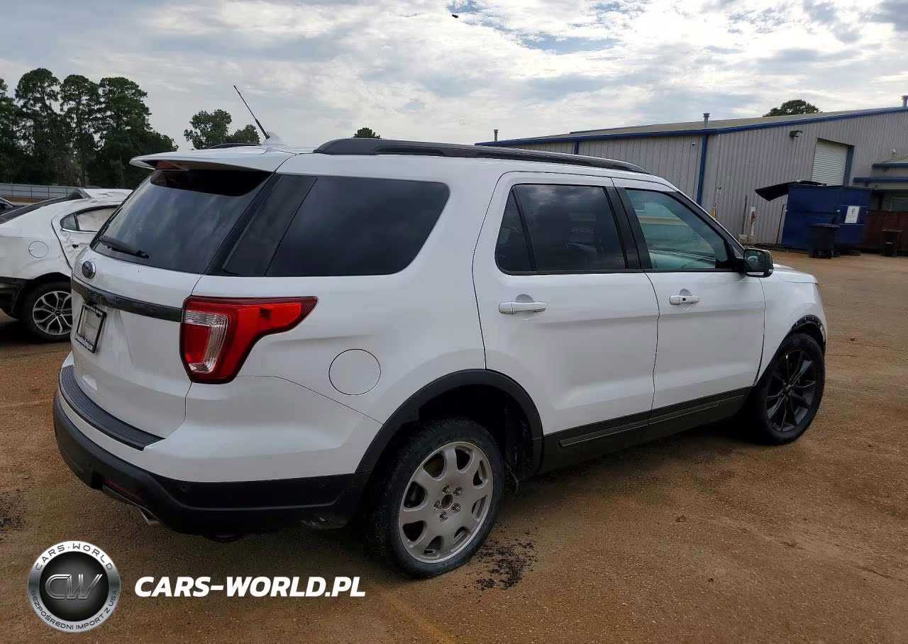 2018 Ford Explorer Xlt VIN:1FM5K7D84JGB07114 - 3