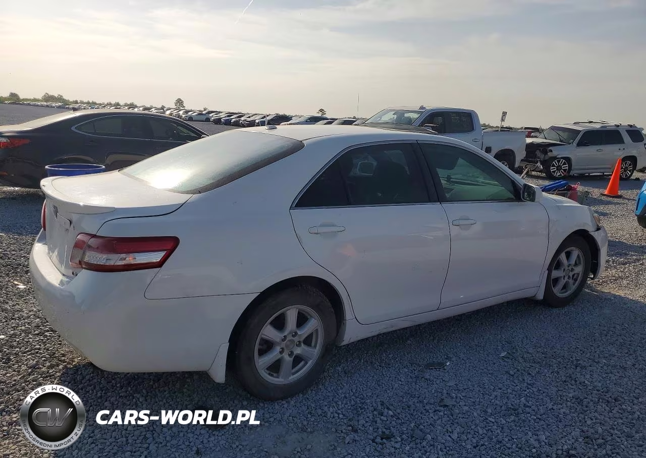 2010 Toyota Camry Le VIN:4T1BF3EK6AU112374 - 3