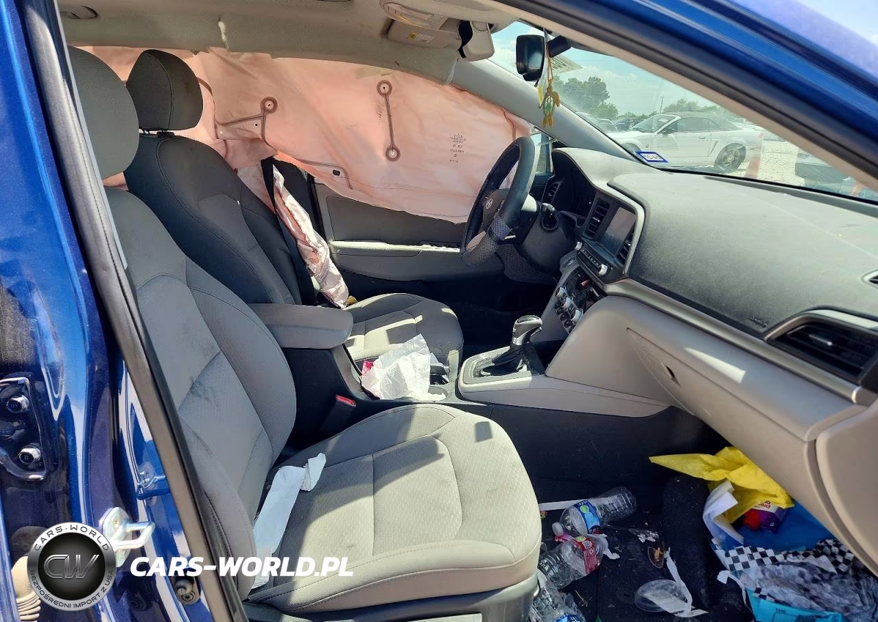 2019 Hyundai Elantra Value Edition VIN:5NPD84LF7KH453264 - 7