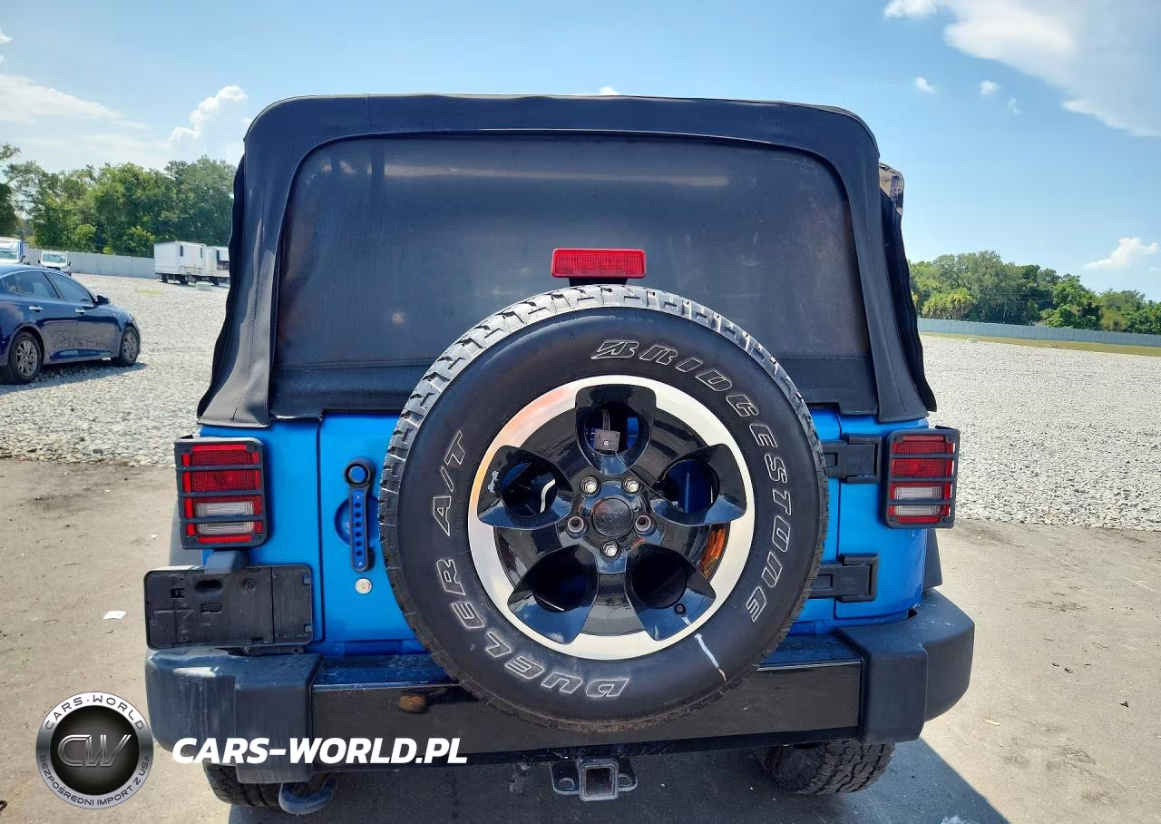 2014 Jeep Wrangler Unlimited Sahara VIN:1C4BJWEG5EL235093 - 6